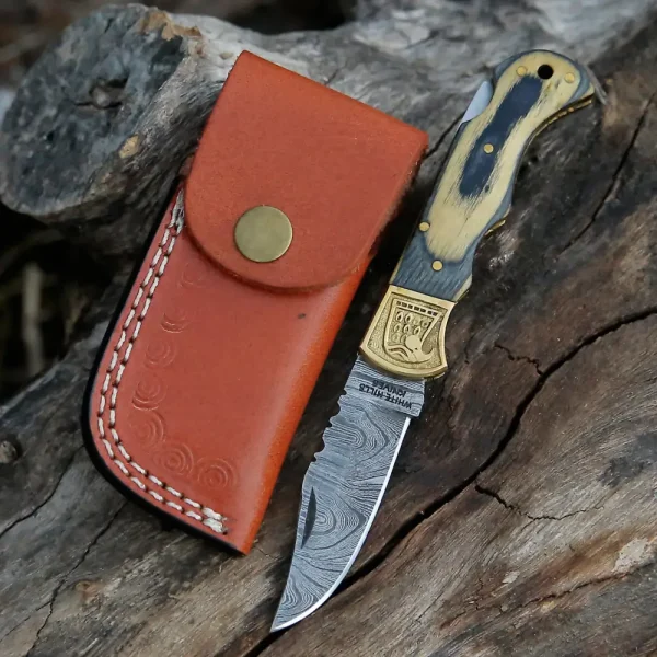 HANDMADE DAMASCUS STEEL POCKET KNIFE - Folding Knife- Stain Wood Handle With Engraved Brass Eagle Bolster WH 5048